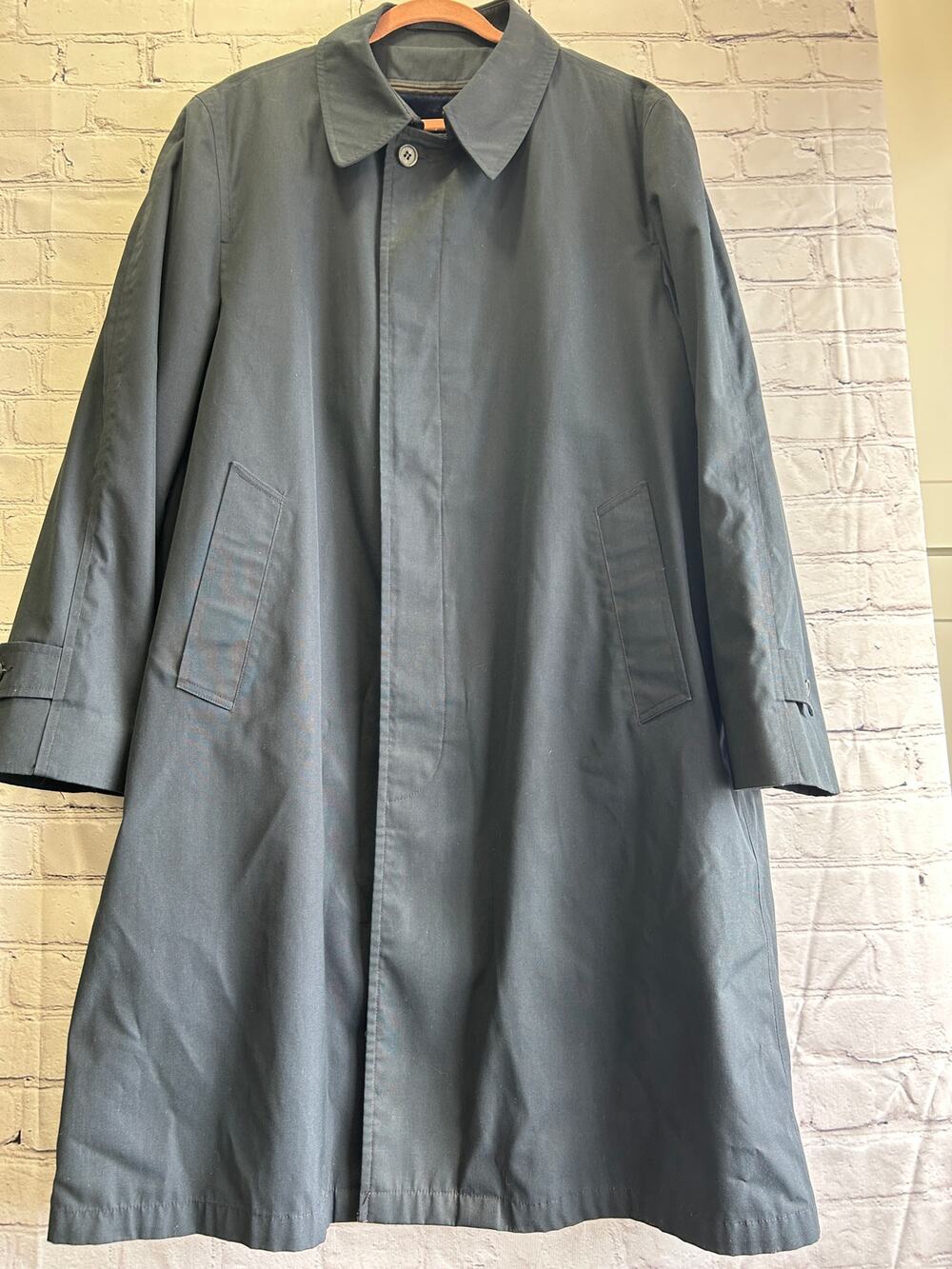 Botany 500 mens navy lined raincoat 44 Reg